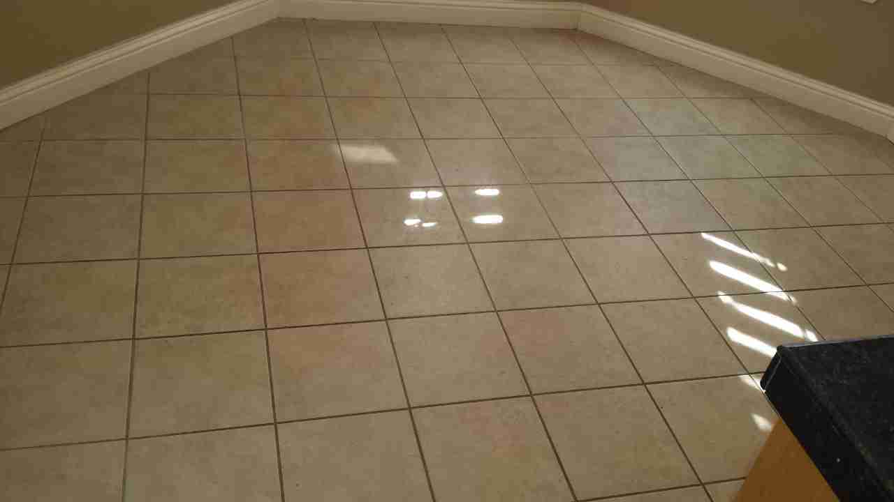 Tile & Grout before Spiker cleaning